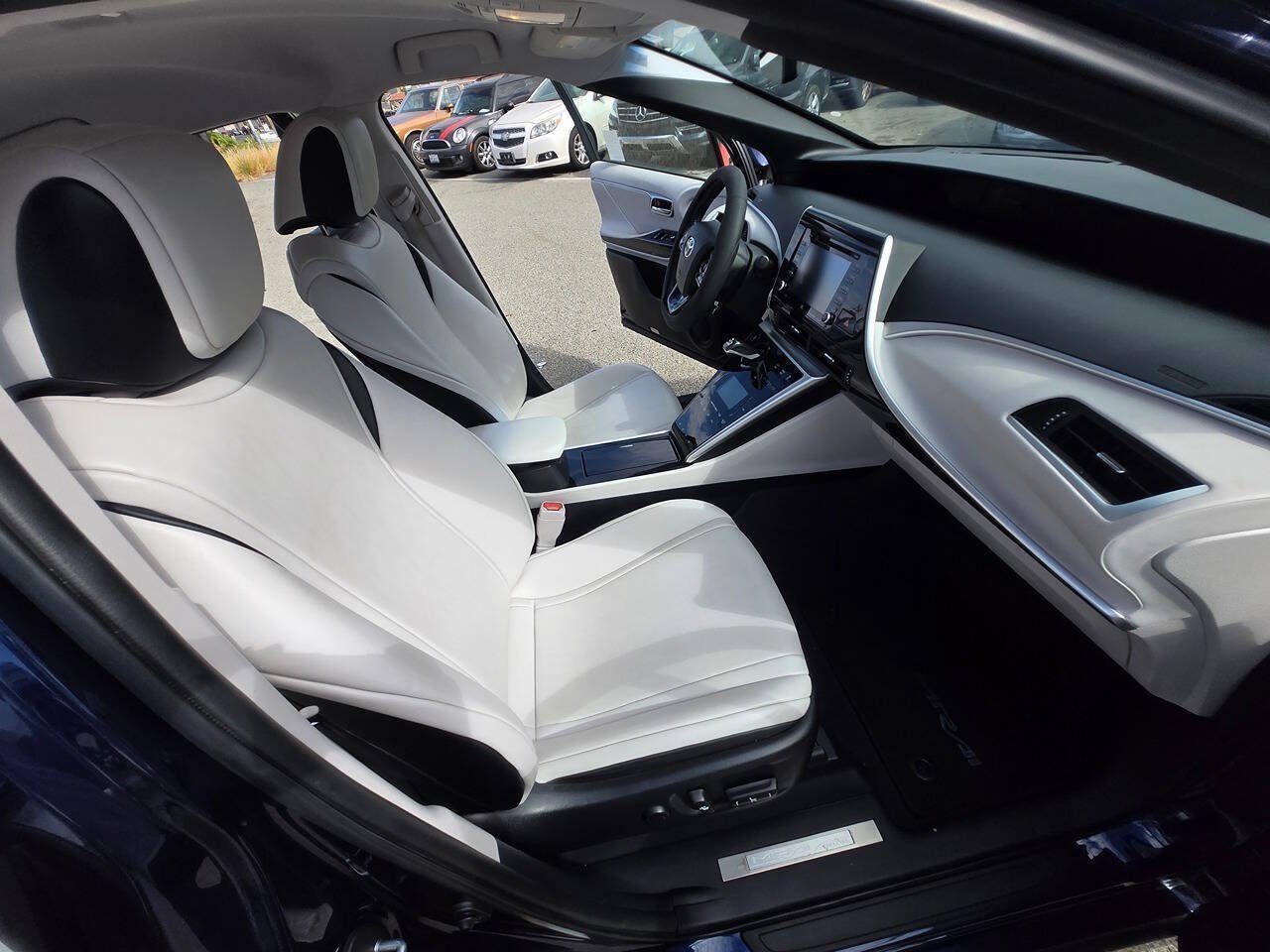 Used 2018 Toyota Mirai FWD image 36