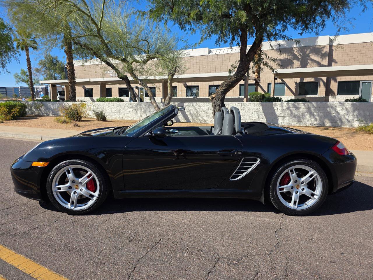 Used 2005 Porsche Boxster S image 5