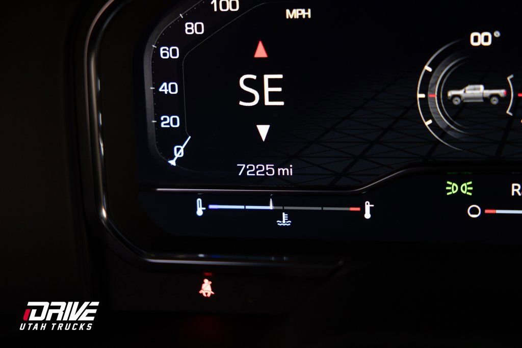 Used 2025 GMC Sierra 3500 AT4 w/ AT4 Premium Plus Package image 28