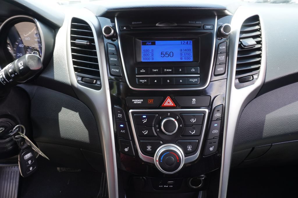 Used 2016 Hyundai Elantra GT FWD image 19