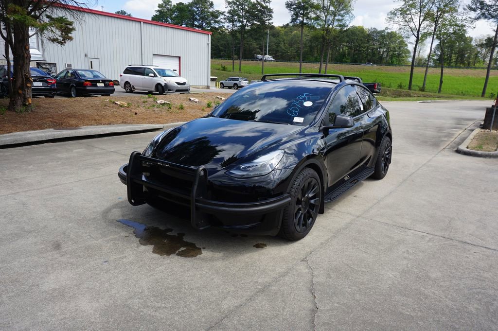 Used 2023 Tesla Model Y Long Range image 28
