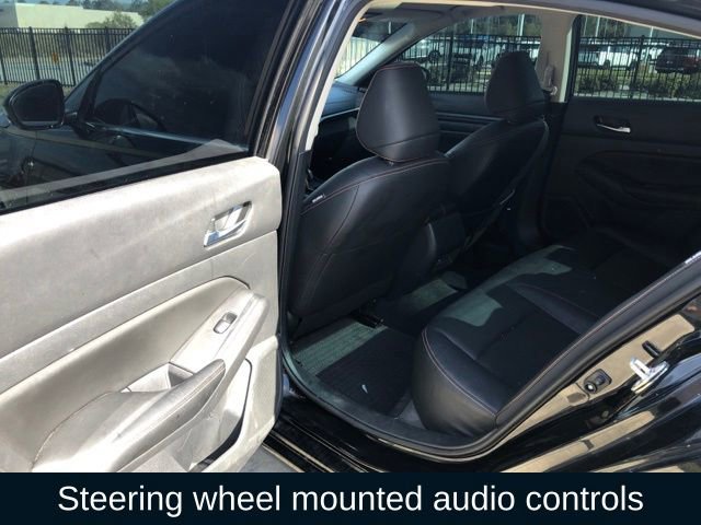 Used 2022 Nissan Altima 2.5 SR w/ Midnight Edition Package image 13