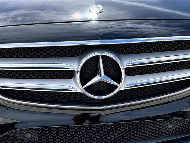 Used 2018 Mercedes-Benz E 300 image 30