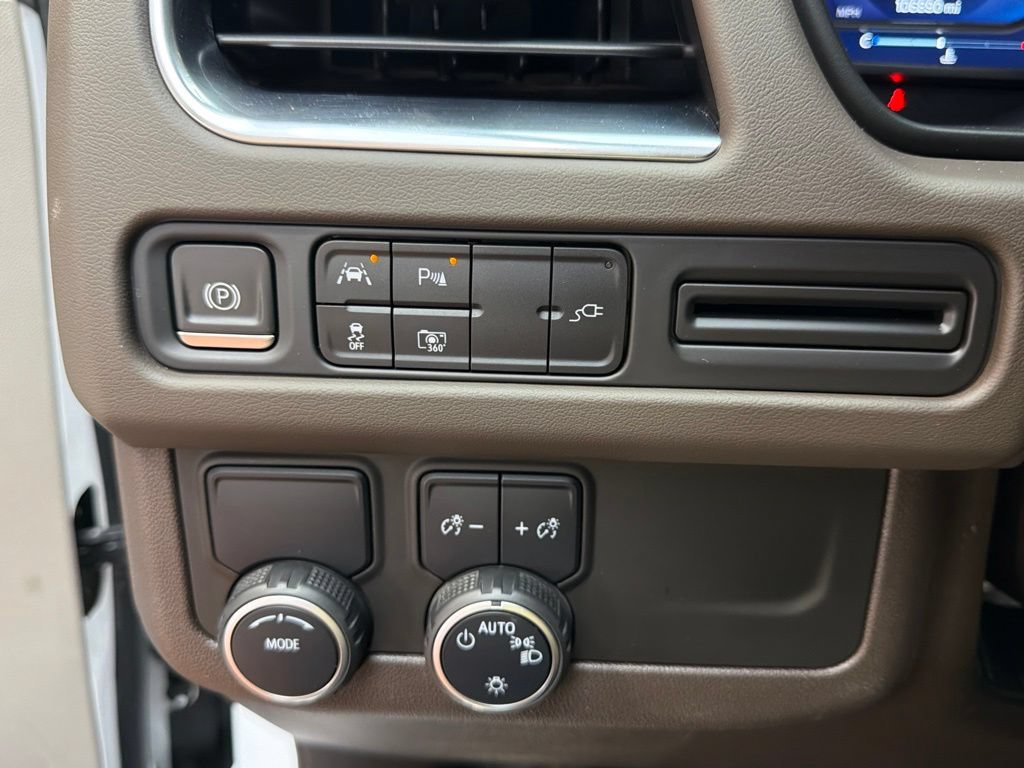 Used 2022 Chevrolet Tahoe LT w/ Luxury Package RWD image 24