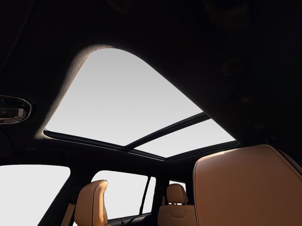 Used 2023 Jeep Grand Cherokee L Summit w/ Advanced Protech Group IV image 20