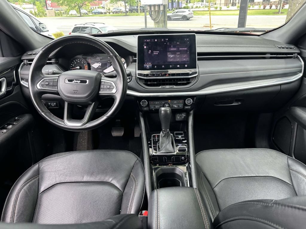 Used 2022 Jeep Compass Limited AWD/4WD image 17