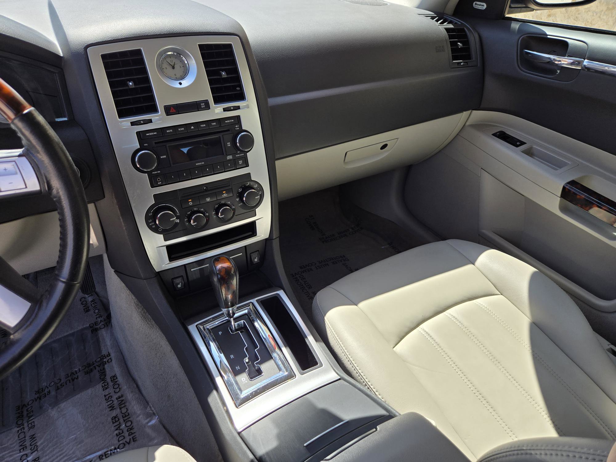 Used 2006 Chrysler 300 C image 15