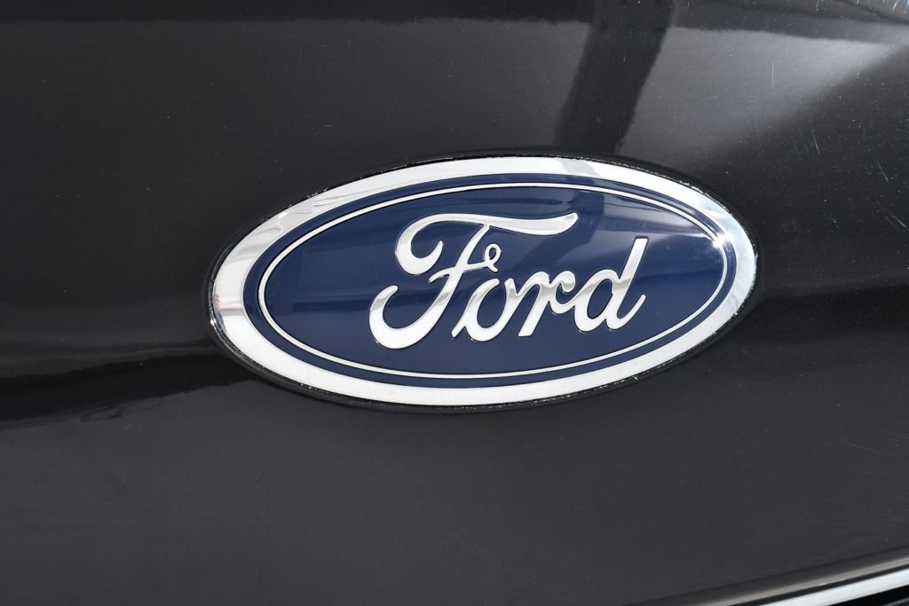 Used 2022 Ford Escape SE w/ SE Sport Appearance Package image 21