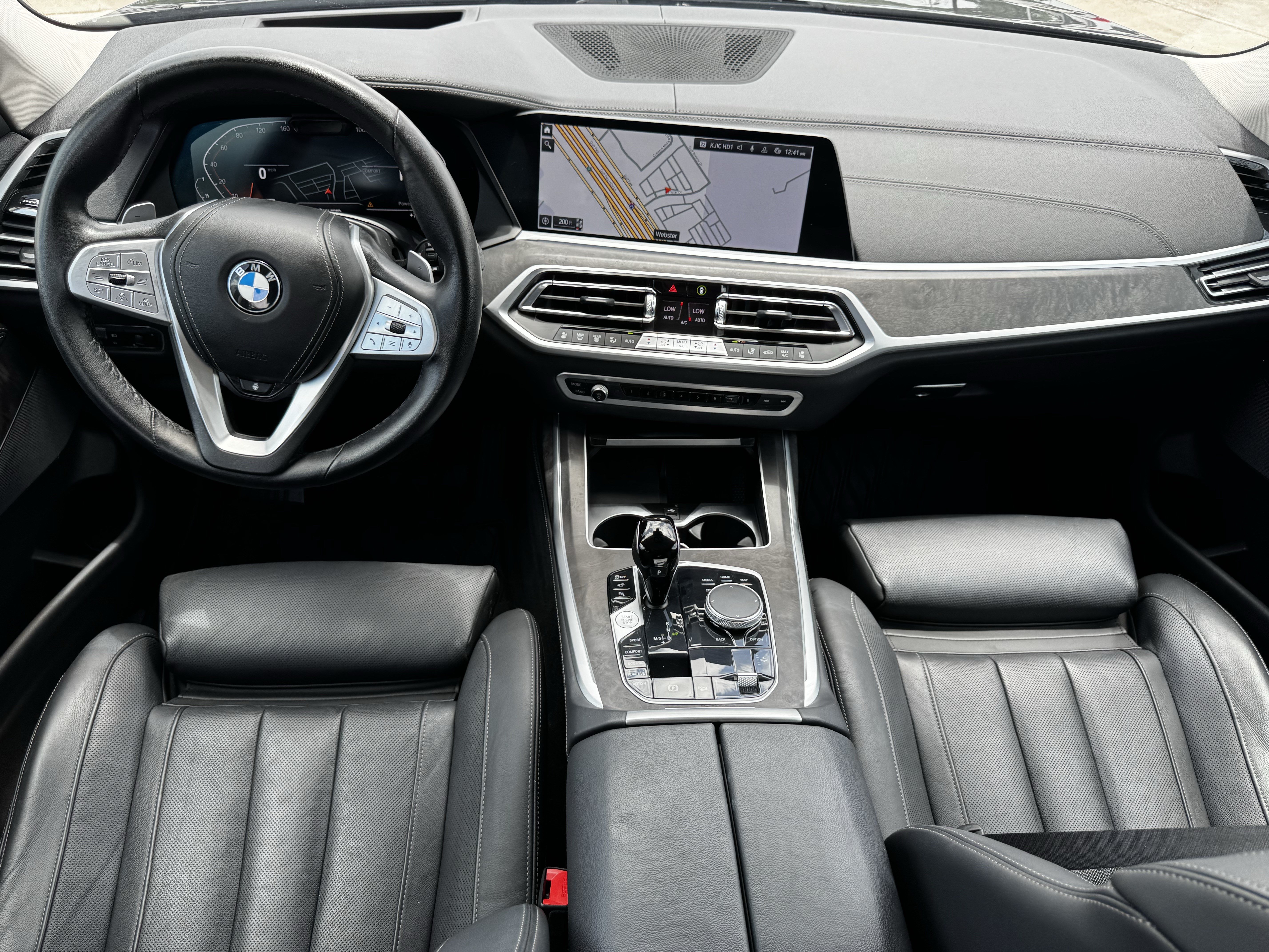 Used 2022 BMW X7 xDrive40i w/ Premium Package AWD/4WD image 13