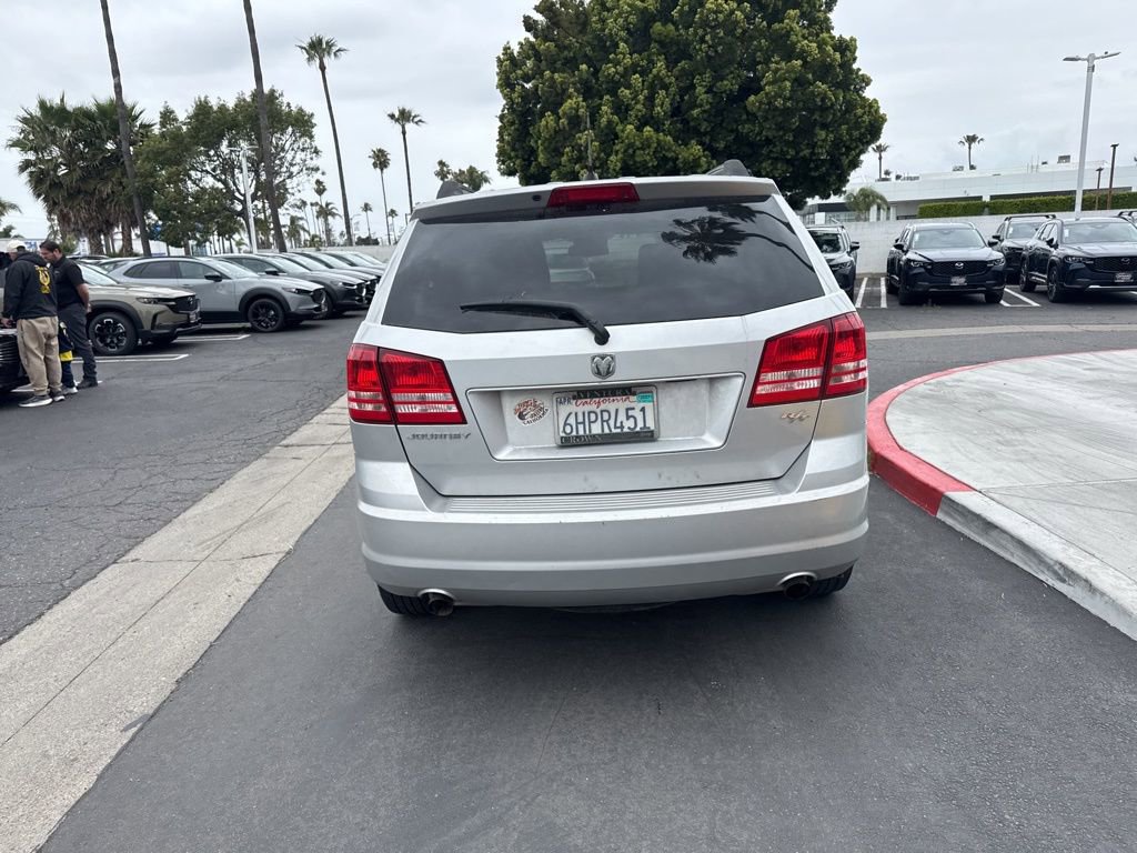Used 2009 Dodge Journey R/T w/ Flexible Seating Group FWD image 21