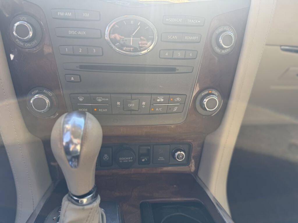 Used 2015 INFINITI QX80 4WD w/ Deluxe Technology Package image 17