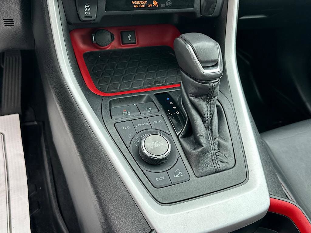 Certified 2020 Toyota RAV4 TRD Off-Road image 26