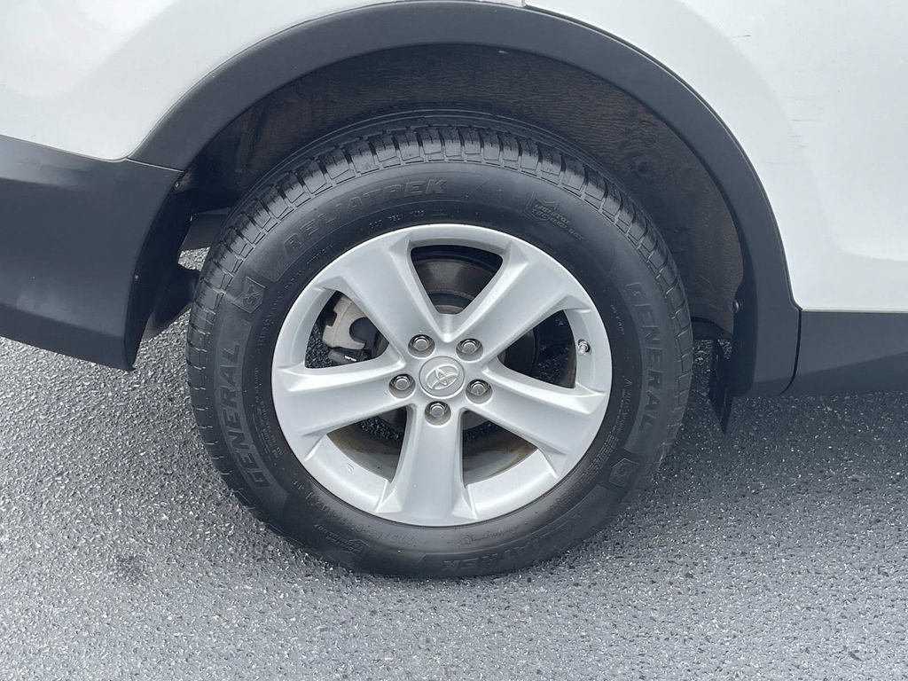 Used 2014 Toyota RAV4 XLE FWD image 8