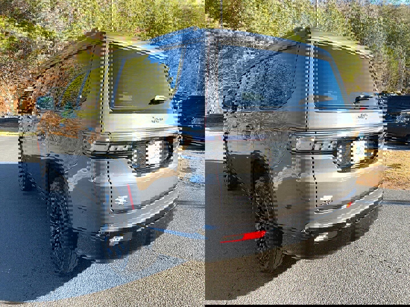 New 2026 Jeep Grand Wagoneer Summit w/ Rear Seat Video Group I image 7