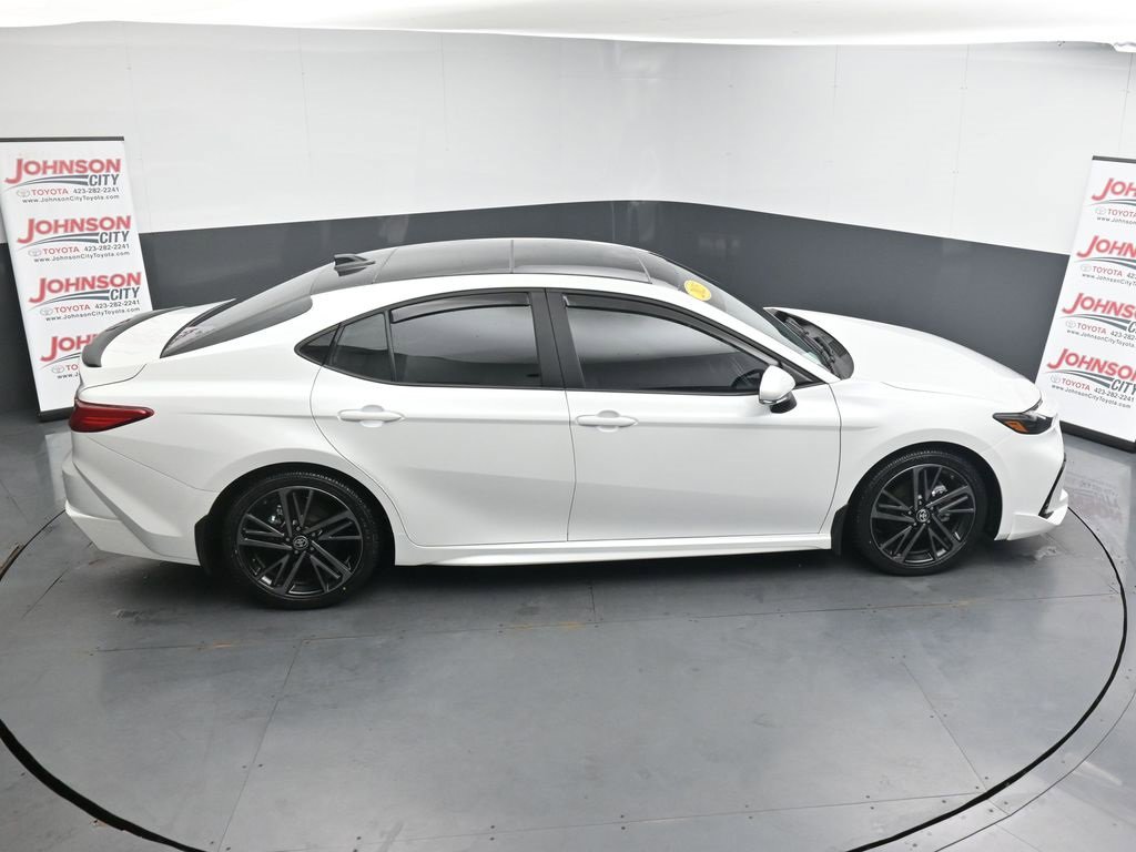 Used 2025 Toyota Camry XSE image 32
