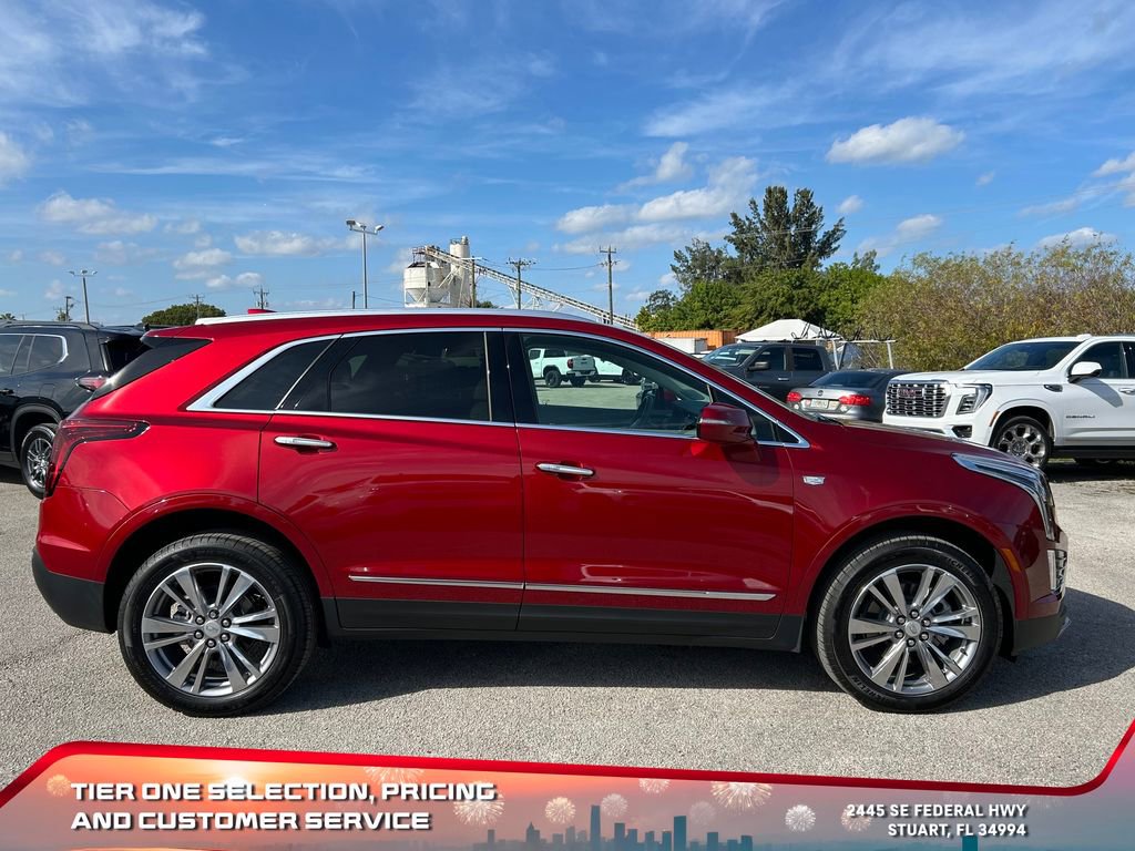 Used 2025 Cadillac XT5 Premium Luxury image 8