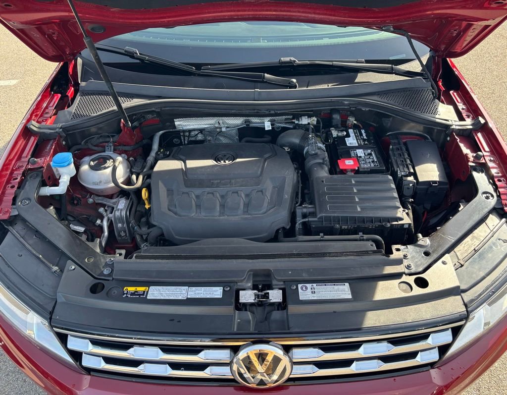 Used 2020 Volkswagen Tiguan SE w/ Panoramic Sunroof Package image 30