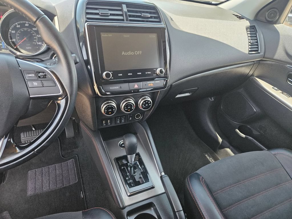 Used 2025 Mitsubishi Outlander Sport SE AWD/4WD image 17