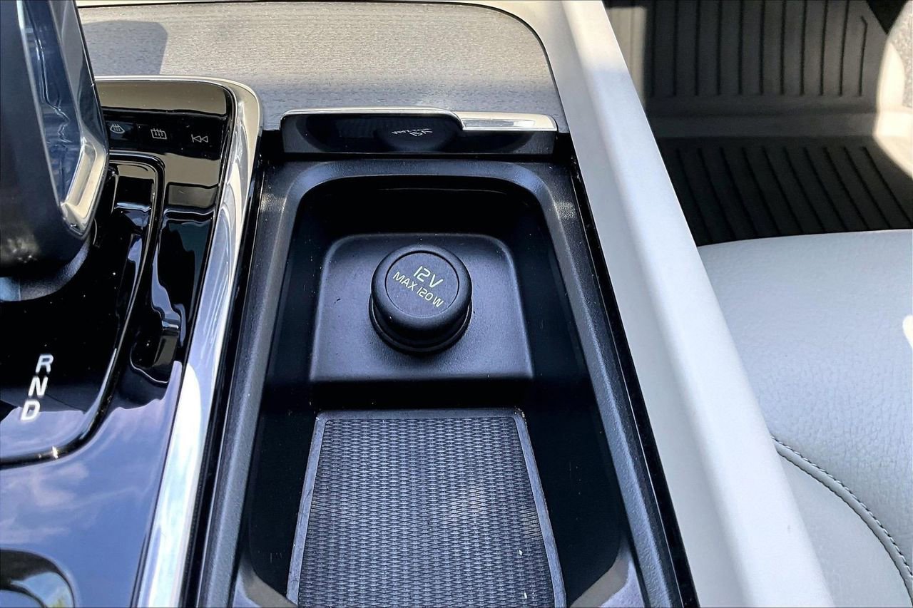 Used 2024 Volvo S60 B5 Plus w/ Climate Package image 28