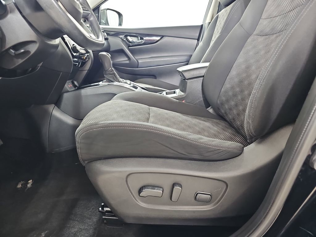 Used 2019 Nissan Rogue Sport SV image 33