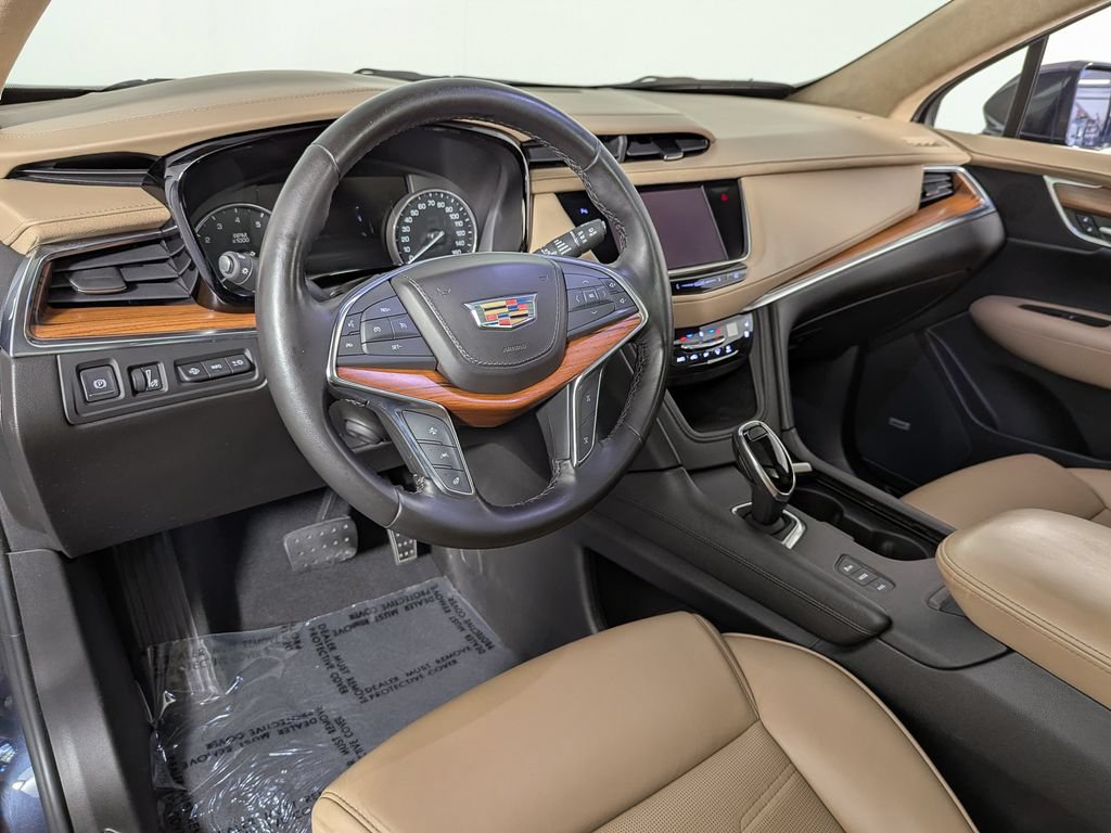 Used 2019 Cadillac XT5 Platinum AWD/4WD image 17