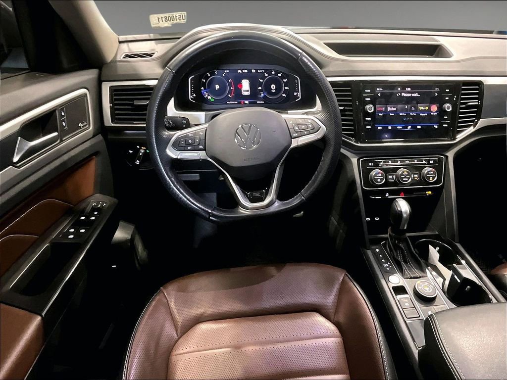 Used 2022 Volkswagen Atlas SEL Premium image 18