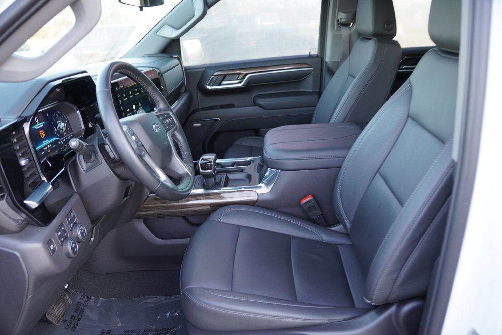 Certified 2024 Chevrolet Silverado 1500 LT Trail Boss w/ LT Trail Boss Premium Package AWD/4WD image 15