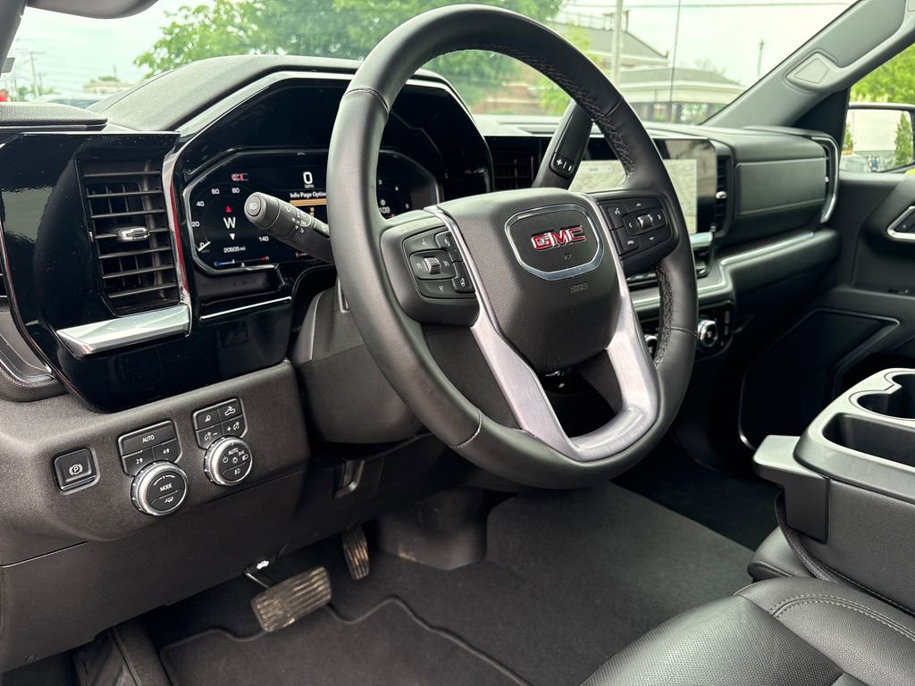 Certified 2026 GMC Sierra 1500 SLT AWD/4WD image 13