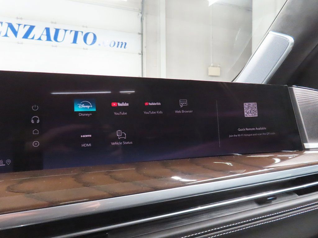 Used 2026 Cadillac Escalade Platinum Sport w/ LPO, Floor Liner Package image 22