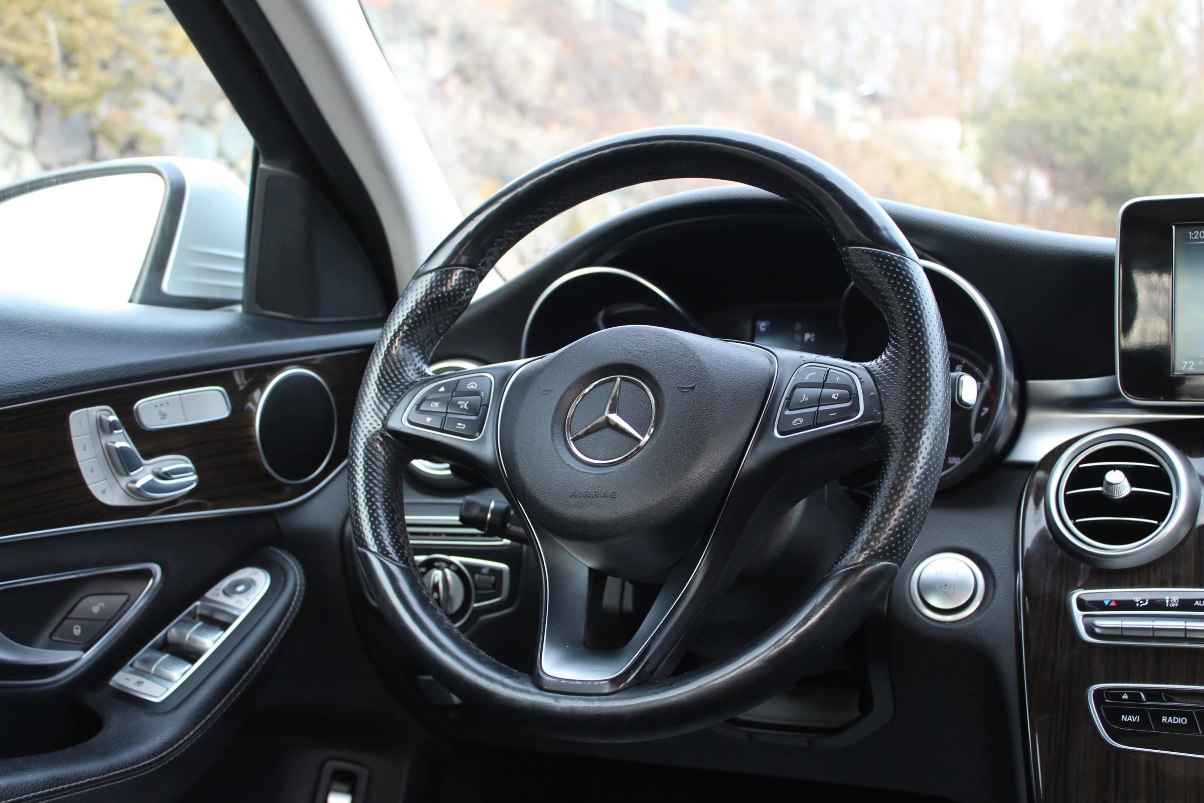 Used 2017 Mercedes-Benz C 300 4MATIC Sedan image 20