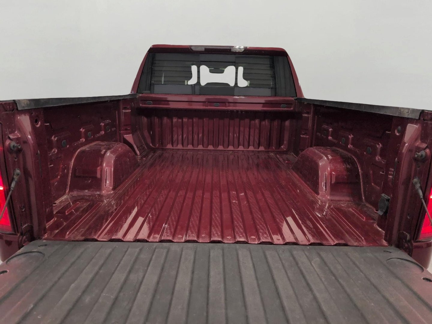Certified 2020 Chevrolet Silverado 1500 LTZ w/ LTZ Plus Package AWD/4WD image 15