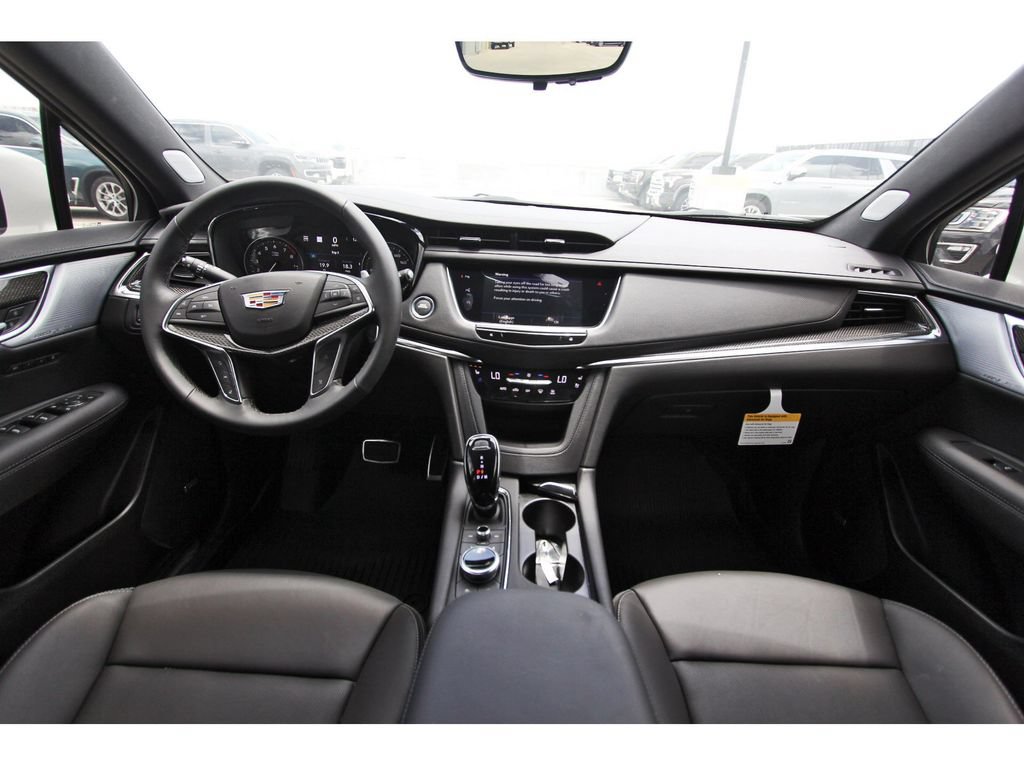 New 2026 Cadillac XT5 Sportv w/ LPO, Onyx Lite Package AWD/4WD image 9