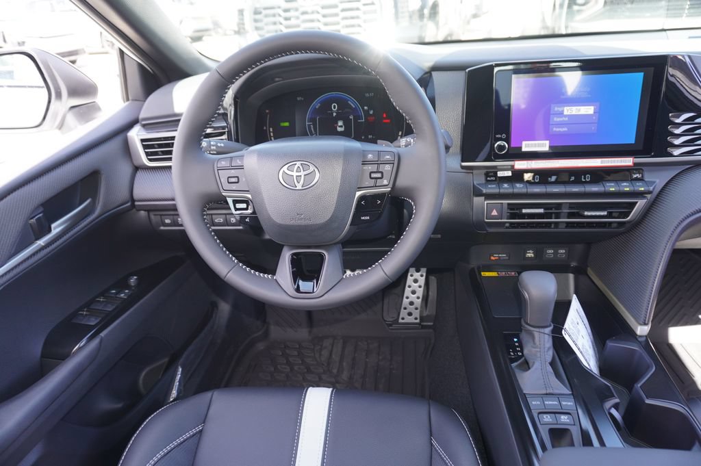 Certified 2026 Toyota Camry Hybrid FWD image 9