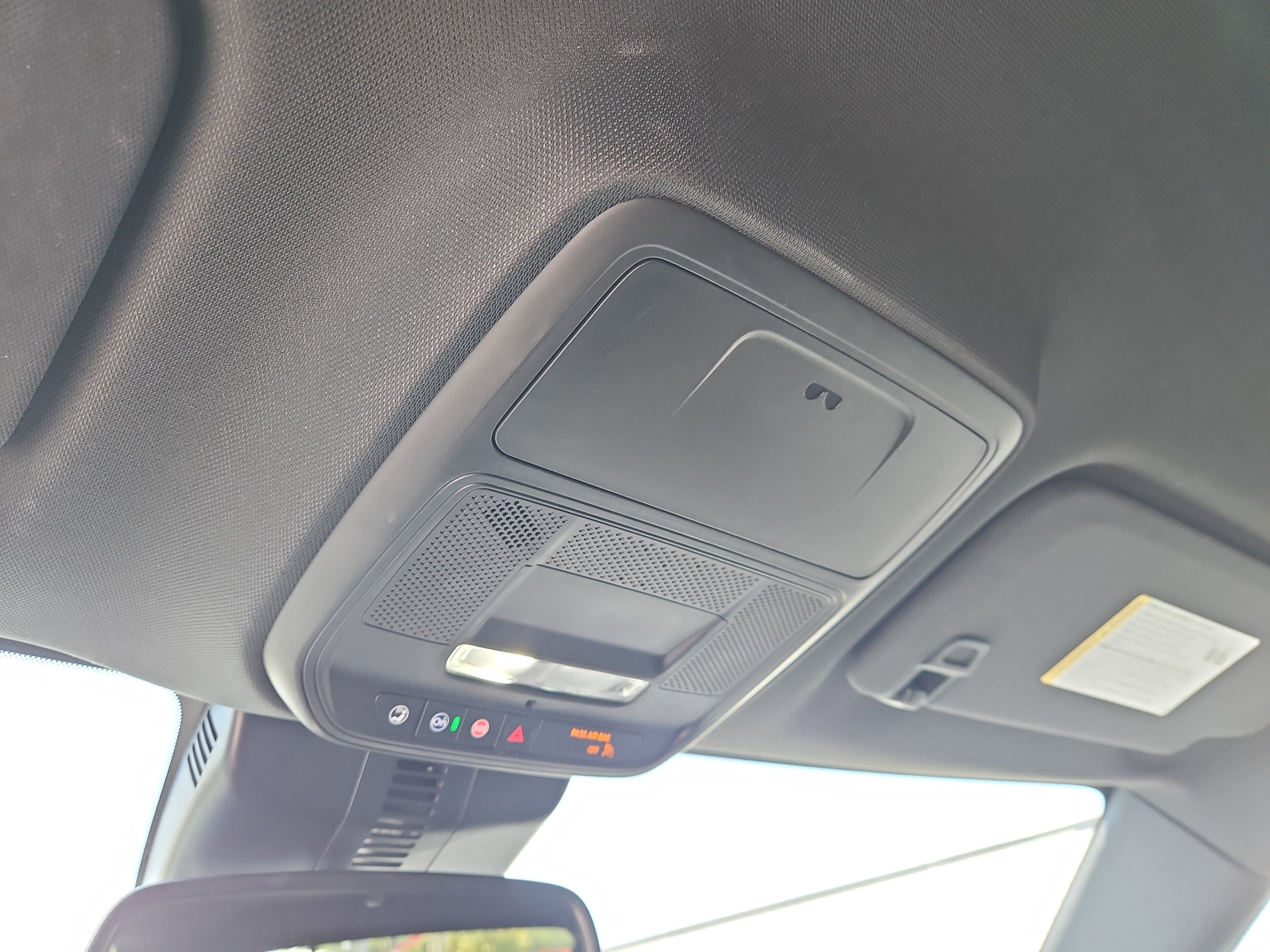Used 2025 Buick Enclave Preferred FWD image 28