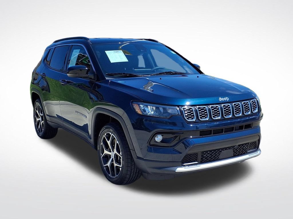 Used 2024 Jeep Compass Limited AWD/4WD image 3
