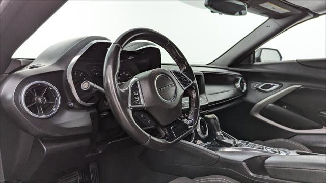 Used 2020 Chevrolet Camaro LT image 21
