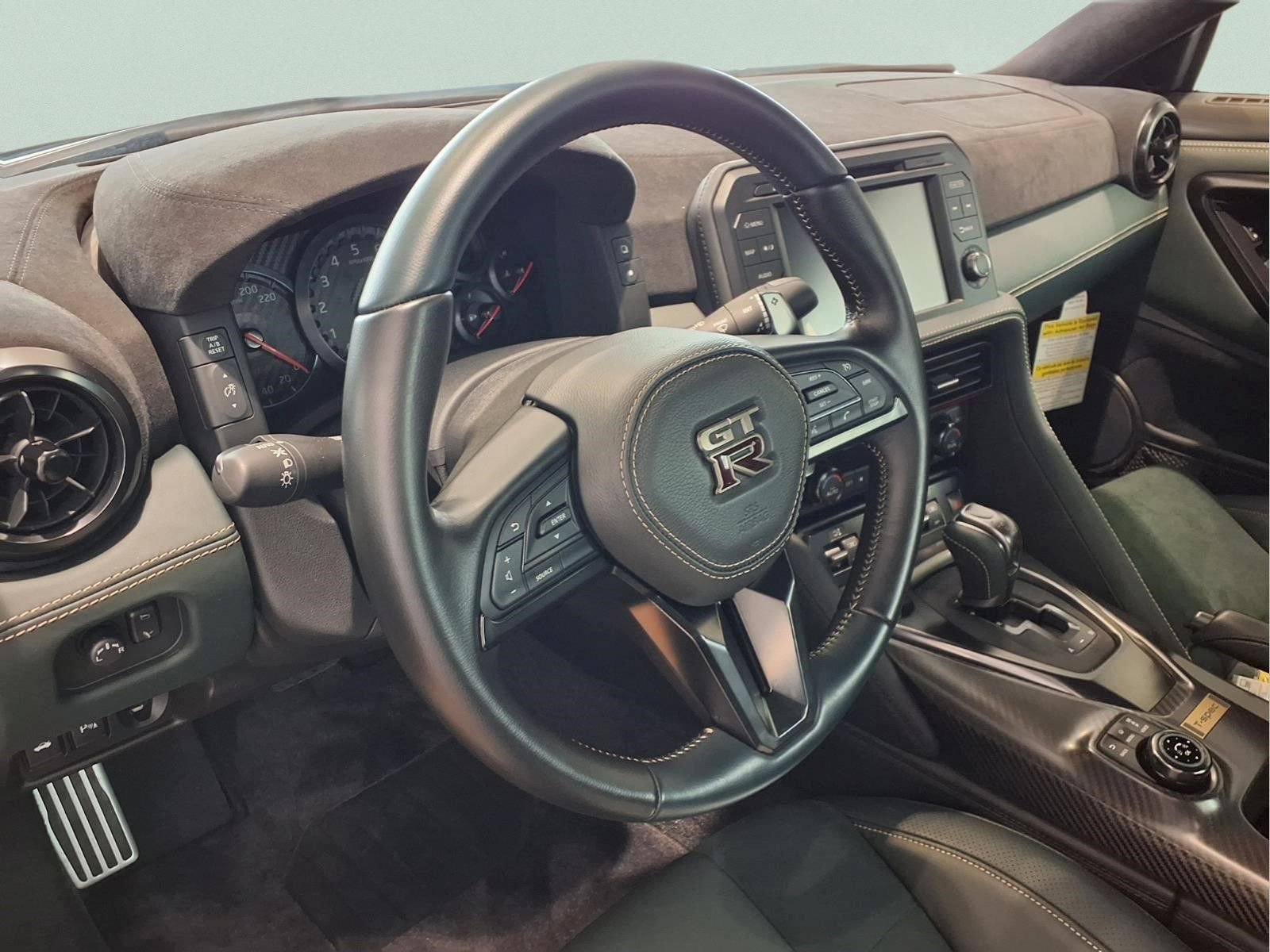 Used 2024 Nissan GT-R w/ Floor Mat Package image 14