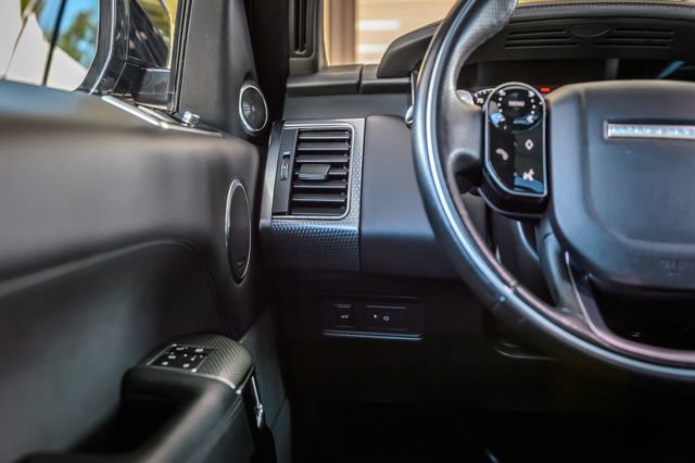 Used 2019 Land Rover Range Rover Sport Supercharged AWD/4WD image 29