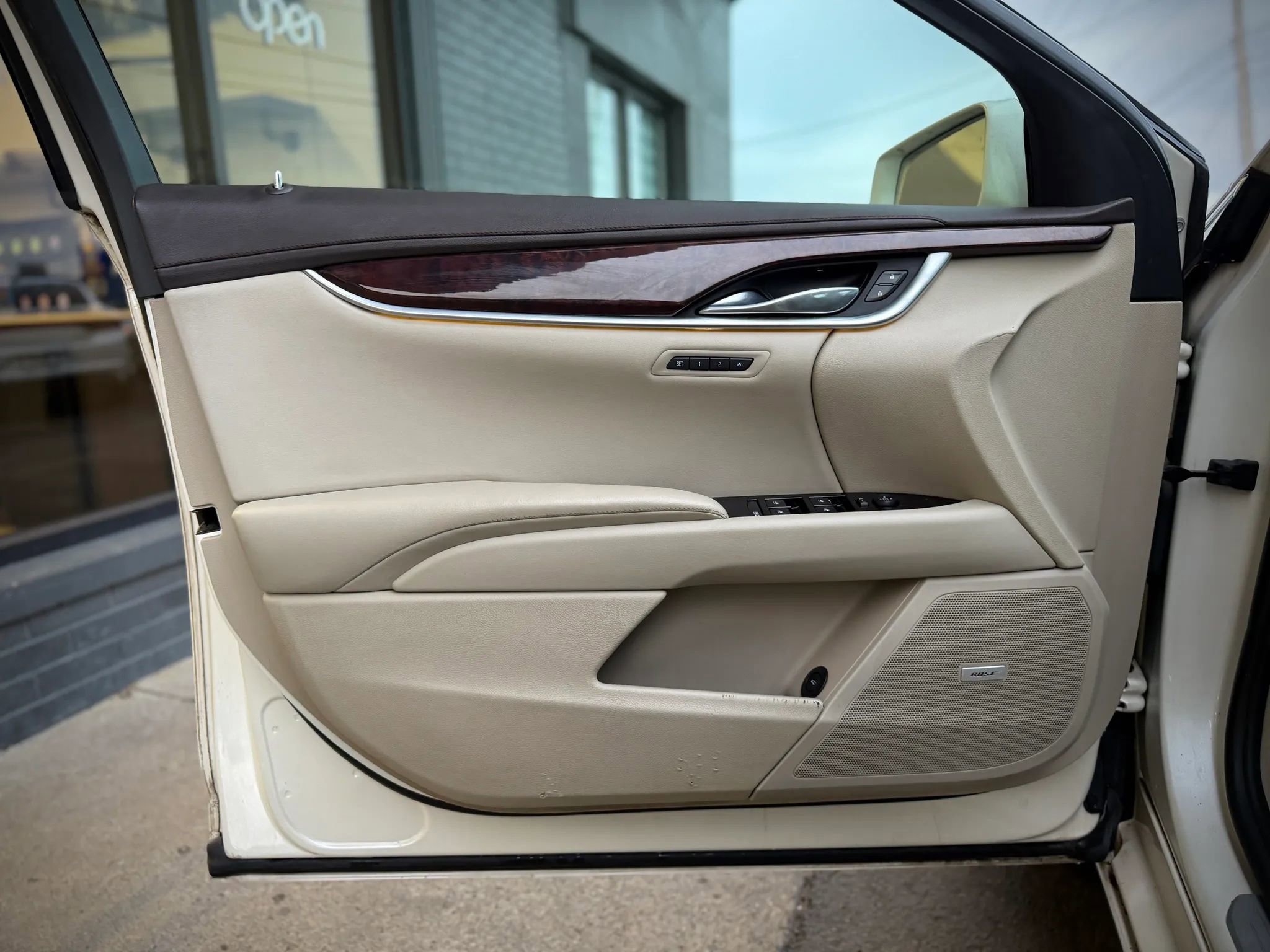 Used 2014 Cadillac XTS Luxury w/ Driver Awareness Package image 7