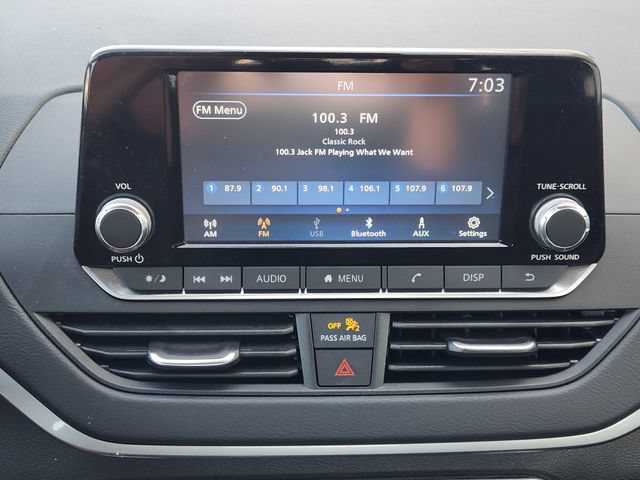 Used 2024 Nissan Altima 2.5 S FWD image 4