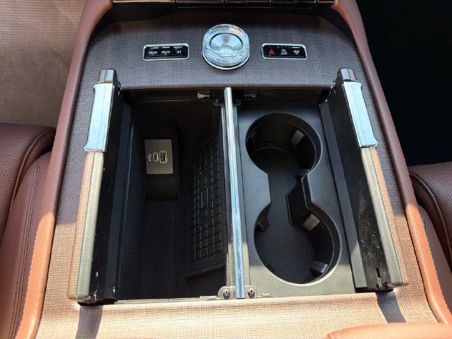 New 2026 Lincoln Navigator L Reserve AWD/4WD image 32
