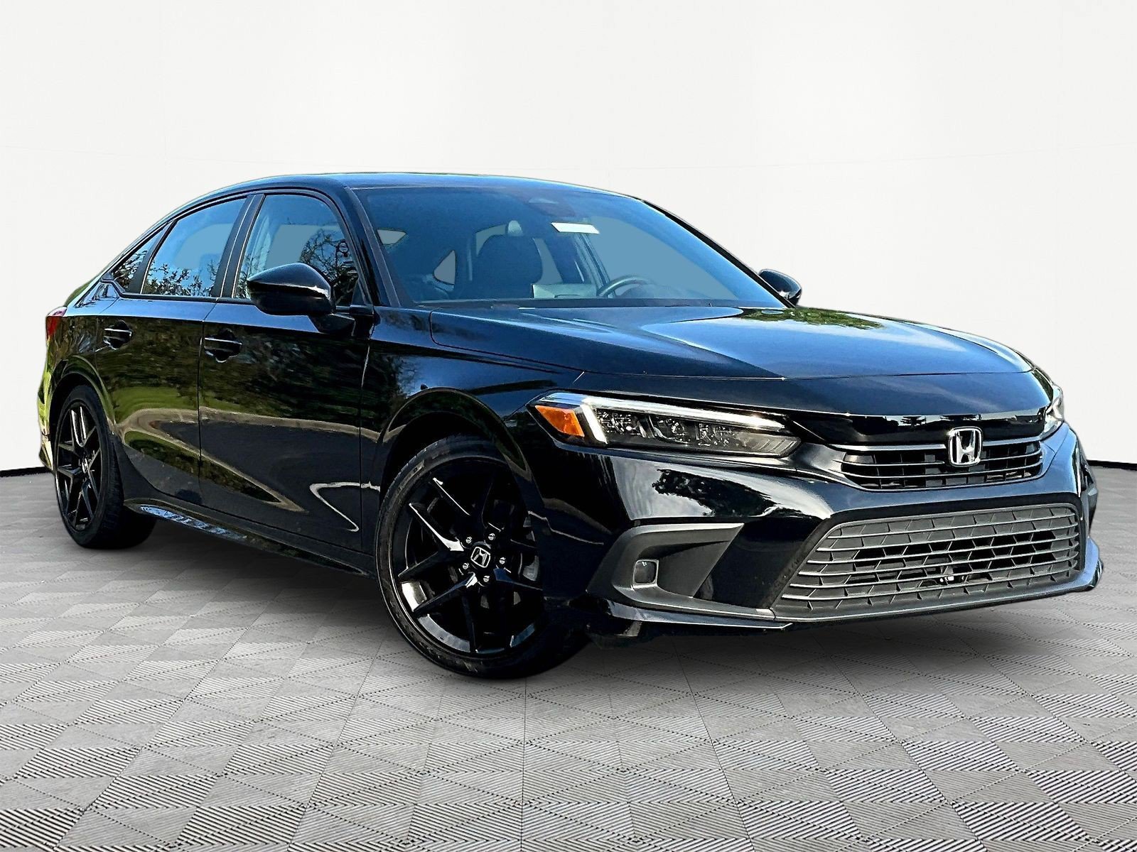 Used 2024 Honda Civic Sport image 3