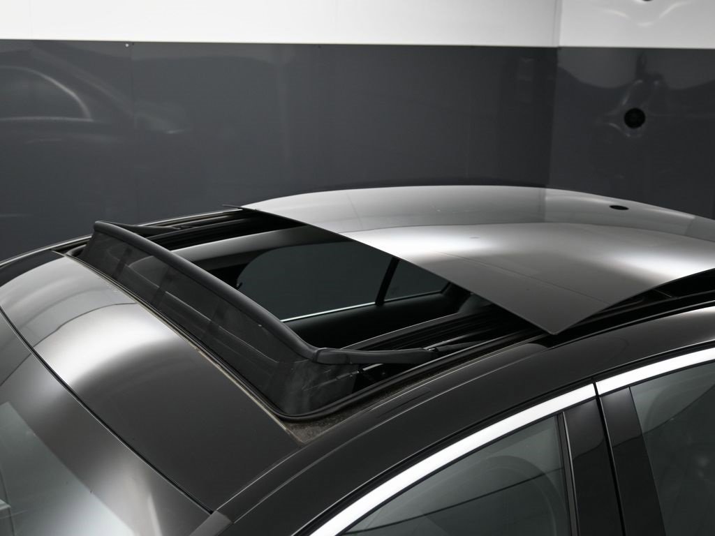 Used 2024 Mercedes-Benz E 350 4MATIC Sedan image 13