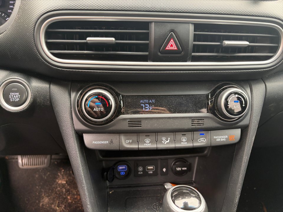 Used 2021 Hyundai Kona Limited FWD image 22