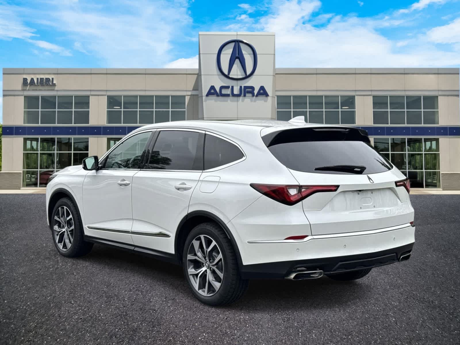 Used 2022 Acura MDX SH-AWD w/ Technology Package image 3