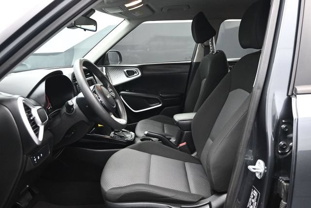 Used 2023 Kia Soul LX FWD image 7