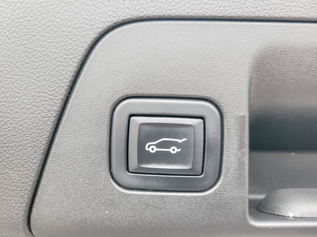 Certified 2022 Buick Envision Essence w/ Sport Touring Package image 26