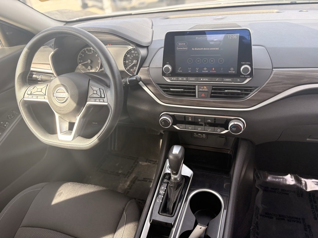 Used 2024 Nissan Altima 2.5 SV image 13