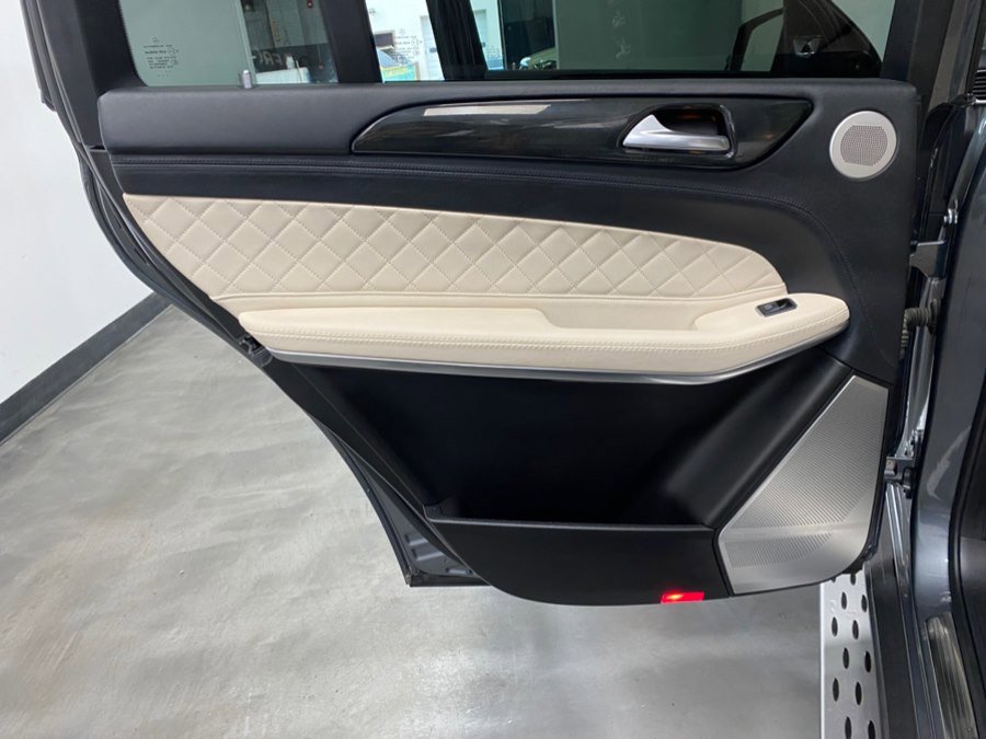 Used 2018 Mercedes-Benz GLS 550 4MATIC image 48