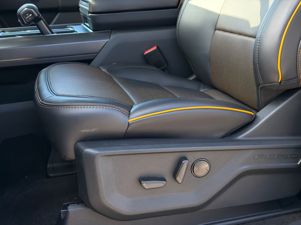 New 2025 Ford F150 Tremor w/ Equipment Group 402A High image 16